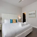 Rhythmic Retreat Rooftop Lounge 4 Bedroom 4.5 Bath * Nashville