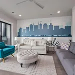 Rhythmic Retreat Rooftop Lounge 4 Bedroom 4.5 Bath * Nashville