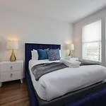 Two Townhomes - Hot Tubs And Rooftop Balconies