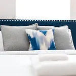 Two Townhomes - Hot Tubs And Rooftop Balconies