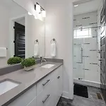 Two Townhomes - Hot Tubs And Rooftop Balconies