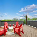 Holiday home Two Townhomes - Hot Tubs And Rooftop Balconies