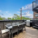 Holiday home Two Townhomes - Hot Tubs And Rooftop Balconies