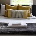 Two Townhomes - Hot Tubs And Rooftop Balconies Holiday home