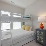 Two Townhomes - Hot Tubs And Rooftop Balconies Holiday home *