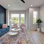 Hey Dolly Denim Dual Townhomes Holiday home Nashville