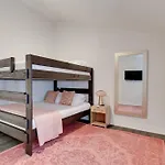 West End 4 Bd,4bath Walk To Bars-close To Broadway *