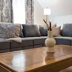 Monthly Rental Property, 30 Plus Days Or More- Send Us A Message For More Details! *