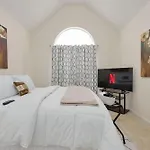 Monthly Rental Property, 30 Plus Days Or More- Send Us A Message For More Details! Holiday home *