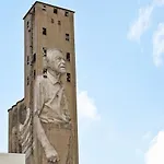 The Centennial - Walk To Breweries And Live Music