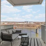 Luxury Riverview With Patio Walk To Broadway *