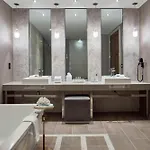 Ac Downtown 4*