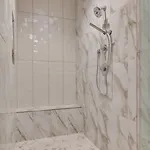 Holiday home Stylish East Nash Retreat, Walk To Local Favorites, Sleep 10 With Smart Tvs, Workspace & Fast Wifi, Attached Garage & Full Kitchen, Walk To Mas Tacos, Drive 10 Min To Downtown Broadway, 24 Hr Hospitality *
