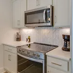 Holiday home Stylish East Nash Retreat, Walk To Local Favorites, Sleep 10 With Smart Tvs, Workspace & Fast Wifi, Attached Garage & Full Kitchen, Walk To Mas Tacos, Drive 10 Min To Downtown Broadway, 24 Hr Hospitality Nashville