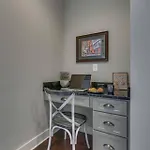 Spacious 4 King Belmont 2 Living Walk To Belmont & Vanderbilt Large Dining Table Smart Tvs Parking 24 Hr Hospitality Near Music Row & The Gulch 2 Miles To Broadway
