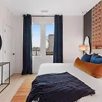 Holiday home The Aster - Rooftop Patio 2 Miles To Broadway
