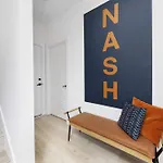 The Aster - Rooftop Patio 2 Miles To Broadway Holiday home *
