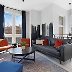 The Aster - Rooftop Patio 2 Miles To Broadway *