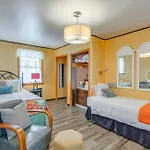 6 Mi To Downtown: 70s-themed In Nashville! Holiday home