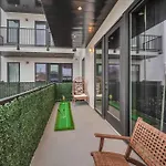 The Nashville Lounge Close To Broadway