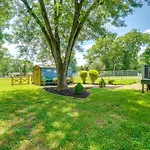 Quiet Old Hickory Home Rental With Deck And Fire Pit!