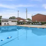 Brentwood U8 I Cozy & Comfy I 2Bd I Free Parking