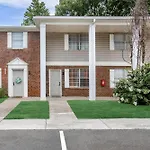 Brentwood U5 I Cozy & Comfy I 2Bd I Free Parking