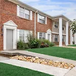 Brentwood U7 I Cozy & Comfy I 2Bd I Free Parking
