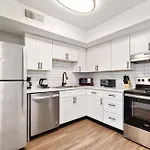 Apartment Brentwood U2 I Cozy & Comfy I 2bd I Free Parking
