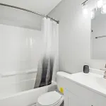 Brentwood U11 I Cozy & Comfy I 2bd I Free Parking Apartment