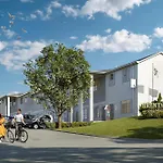 Brentwood C4 I Cozy & Comfy I 2Bd I Free Parking