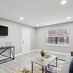 Brentwood C4 I Cozy & Comfy I 2Bd I Free Parking