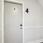 Brentwood C4 I Cozy & Comfy I 2bd I Free Parking