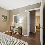 Holiday home Family Friends And Free Parking Close To Downtown *