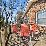 Family Friends And Free Parking Close To Downtown *