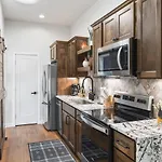 Chic And Cozy - Walk To Bars, Coffee, And Restaurants Holiday home Nashville