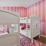 Barbie Dream - Near Restaurants, Coffee And Bar