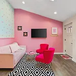 Barbie Dream - Near Restaurants, Coffee And Bar * Nashville