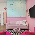Barbie Dream - Near Restaurants, Coffee And Bar