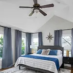 The Magnolia House * Nashville