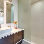 5m217 Longterm Just Across The River From Downtown *