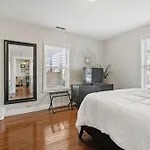 Holiday home Historic Family *walk To Bars & Restaurants* *
