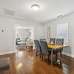 Holiday home Historic Family *walk To Bars & Restaurants*