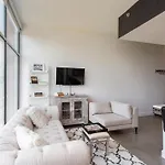 5m307- Elegant With Rooftop Deck *