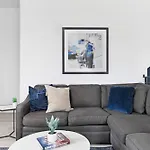 The Trillium & The Iris - 2 Homes 6 Bedrooms * Nashville