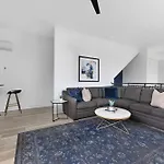 Holiday home The Trillium & The Iris - 2 Homes 6 Bedrooms