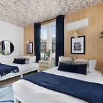 Holiday home The Trillium & The Iris - 2 Homes 6 Bedrooms *