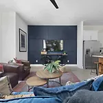 The Trillium & The Iris - 2 Homes 6 Bedrooms Holiday home