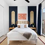 Holiday home The Trillium & The Iris - 2 Homes 6 Bedrooms Nashville