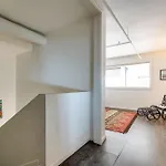 5m106- Spacious Chic 1br East Loft